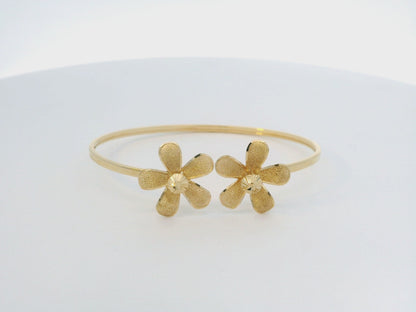 Flower charm Bangle